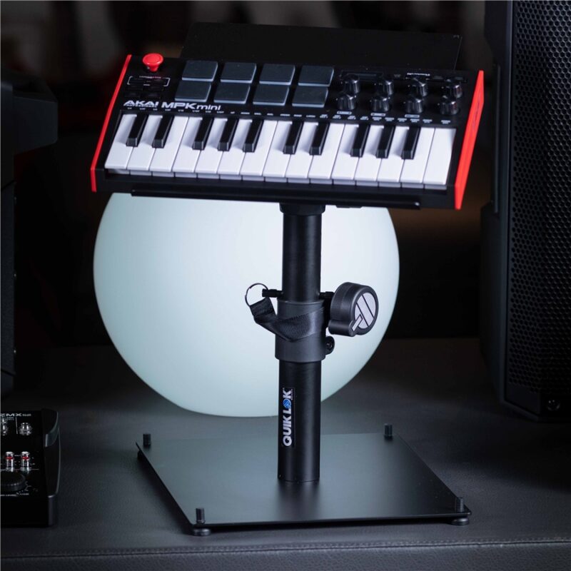 Quik Lok MST/001 SUPPORTO MULTIFUNZIONE da TAVOLO