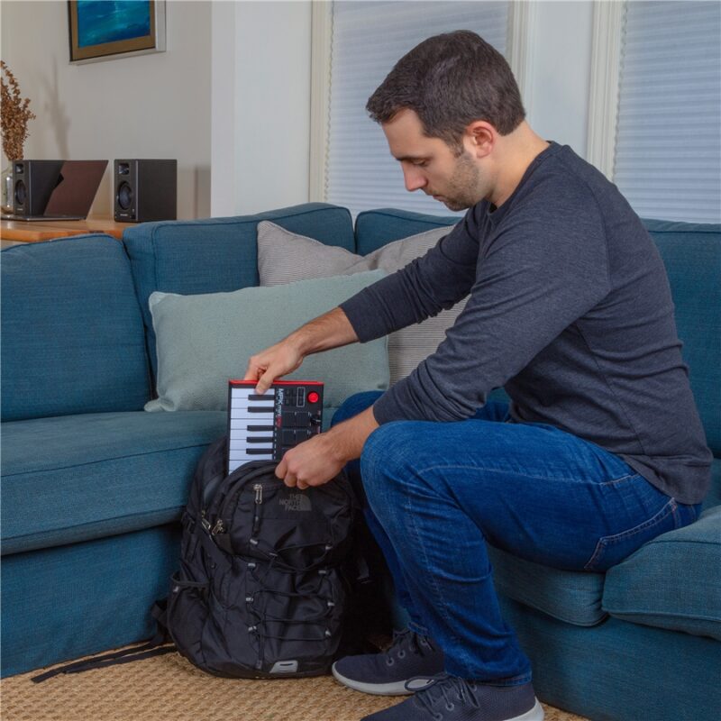 Akai Professional MPK mini Play MK3
