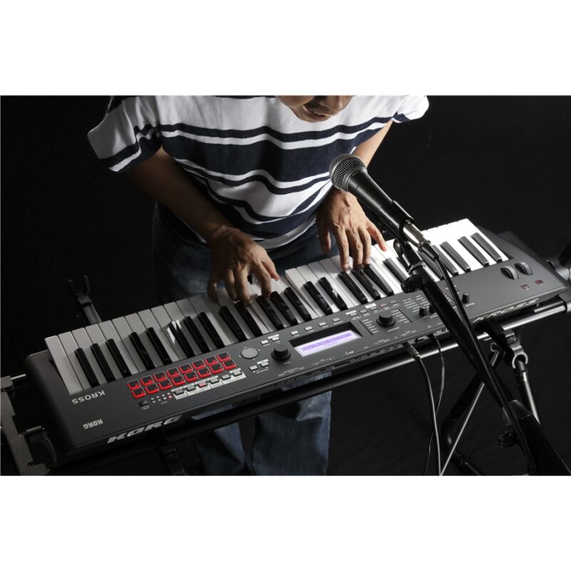 Korg KROSS 2-61 (Super Matte Black)
