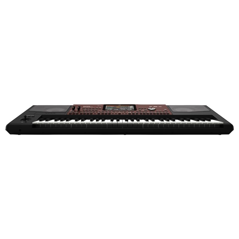 Korg Pa700