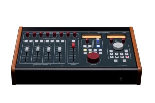 RUPERT NEVE DESIGNS 5060 Centerpiece: 24x2 Desktop Mixer