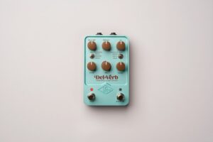 UNIVERSAL AUDIO UAFX Del-Verb Ambience Companion