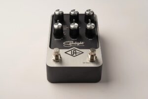 UNIVERSAL AUDIO UAFX Starlight Echo Station Stereo Delay Pedal