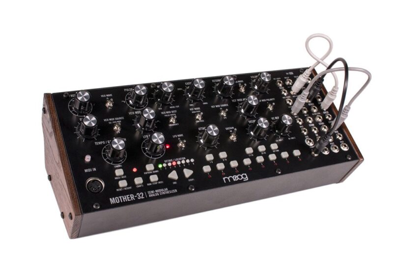 MOOG MUSIC Mother-32