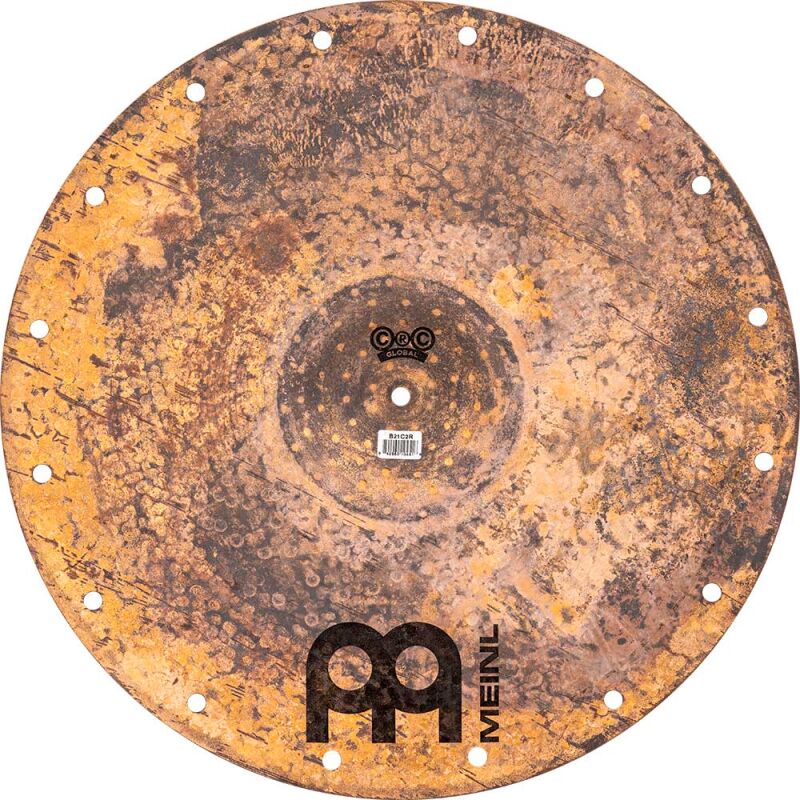 MEINL B21C2R RIDE 21";'Ride 21'' Cris Coleman Signtature. El ride Byzance C2R ha sido concebido y diseñado por Chris Coleman aunando todas las caracterísiticas que necesita en un ride: ping definido, una campana cortante y sin sobre tonos molestos en la mezcla. Para poder lograr estas características en un ride con bastante peso hemos hecho al plato una serie de perforaciones en la parte exterior. Un plato absolutamente único y diferente. '" - immagine 10