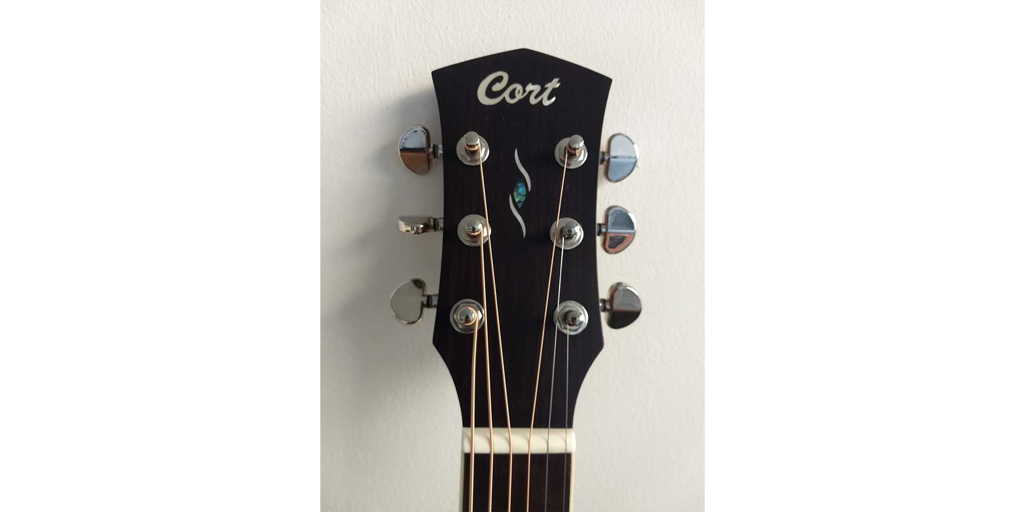 CORT GUIT ACUST PURE-OCF NS W/BAG