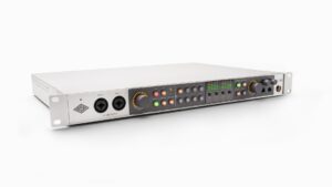 UNIVERSAL AUDIO Volt 876 USB Recording Studio