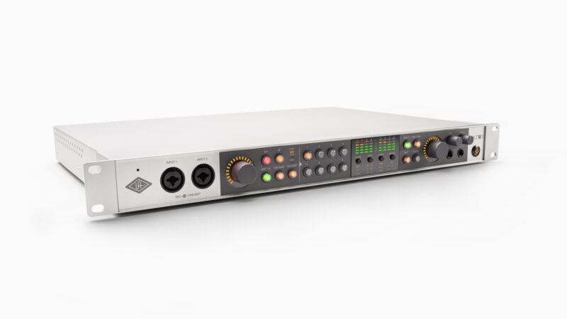 UNIVERSAL AUDIO Volt 876 USB Recording Studio