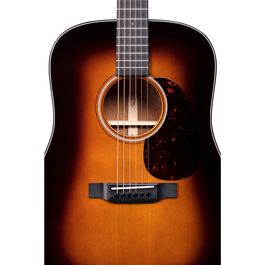C.F. Martin & Co. D-18 Sunburst (2025)