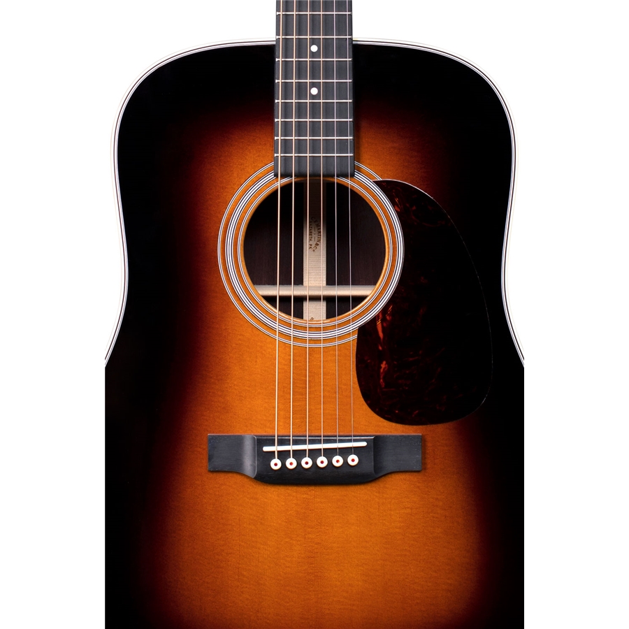 C.F. Martin & Co. D-28 Sunburst (2025)