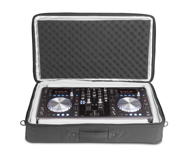 UDG GEAR U7102BL - URBANITE MIDI CONTROLLER SLEEVE LARGE BLACK