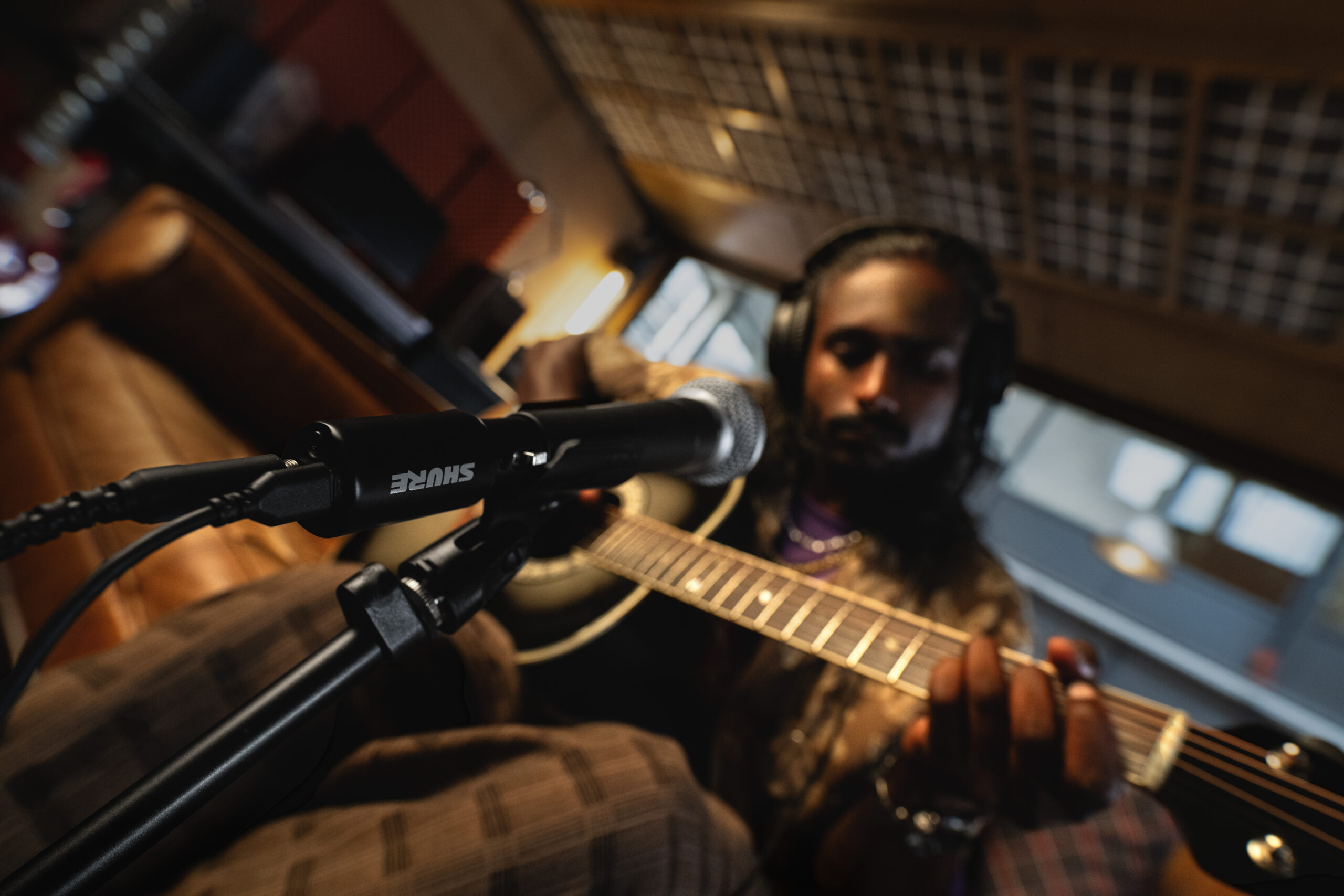 Shure MVX2U Gen 2 - Interfaccia Audio USB C per microfono, con DSP